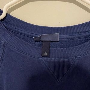 Navy blue crew neck sweatshirt